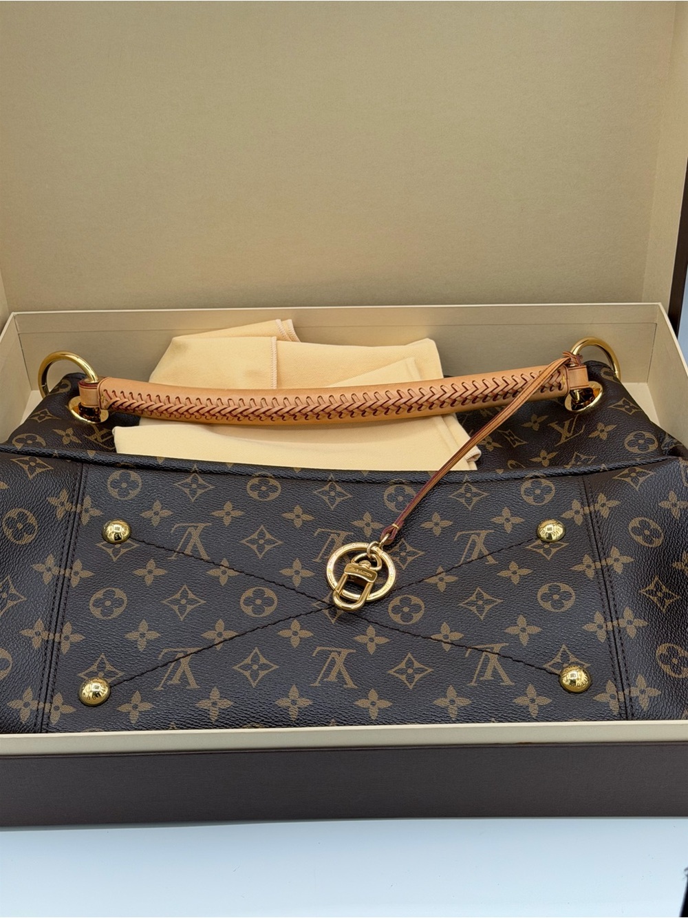 Louis Vuitton monogram Artsy MM in box